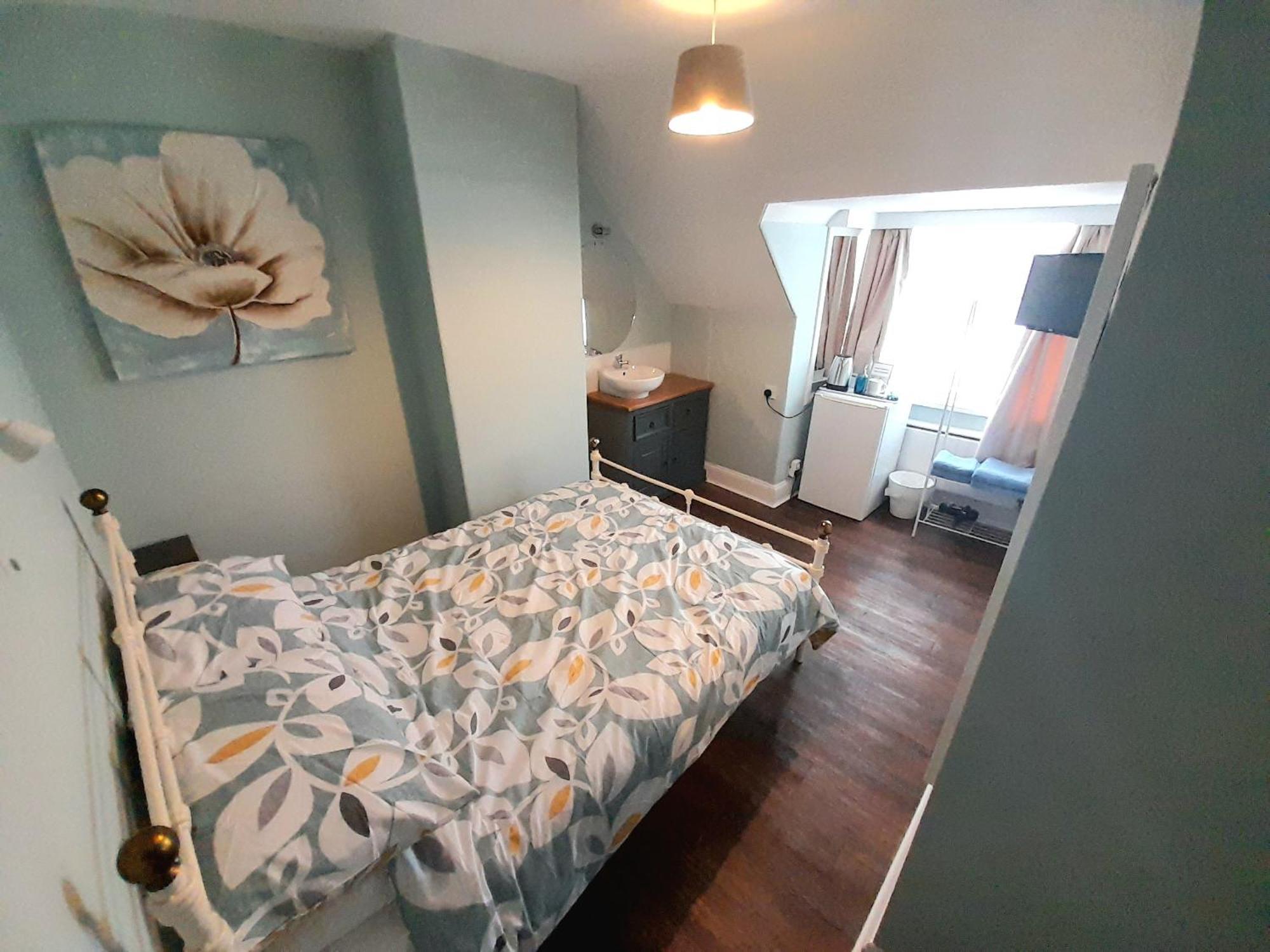 Bed & Breakfast Torbay 2*